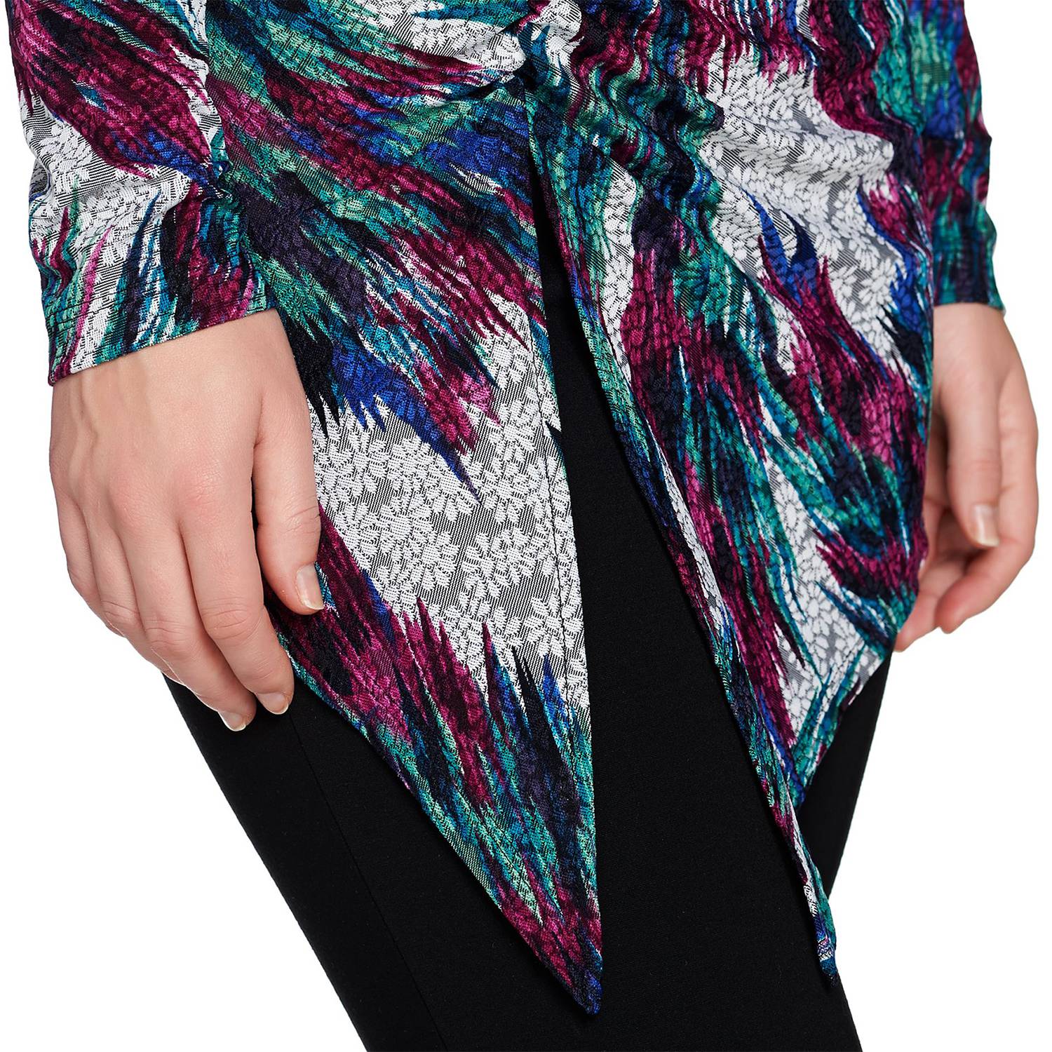 ATTITUDES BY RENEE Size M Ruched Asymmetric Hem Knit Top